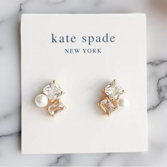KATE SPADE • Victoria Cluster Stud Gold Pearl Earrings - Picture 7 of 7